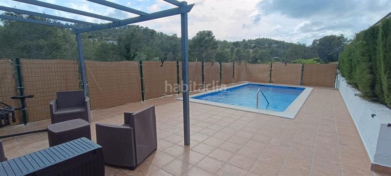 Foto 74384706-db8e-4c71-a264-c954dc68762f. Casa amb piscina a Olivella