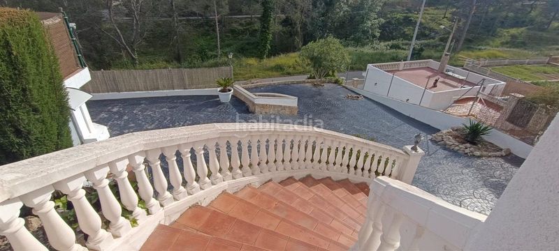 Foto fc80af4d-8184-4a03-acdf-7738f77d9378. Casa amb piscina a Olivella