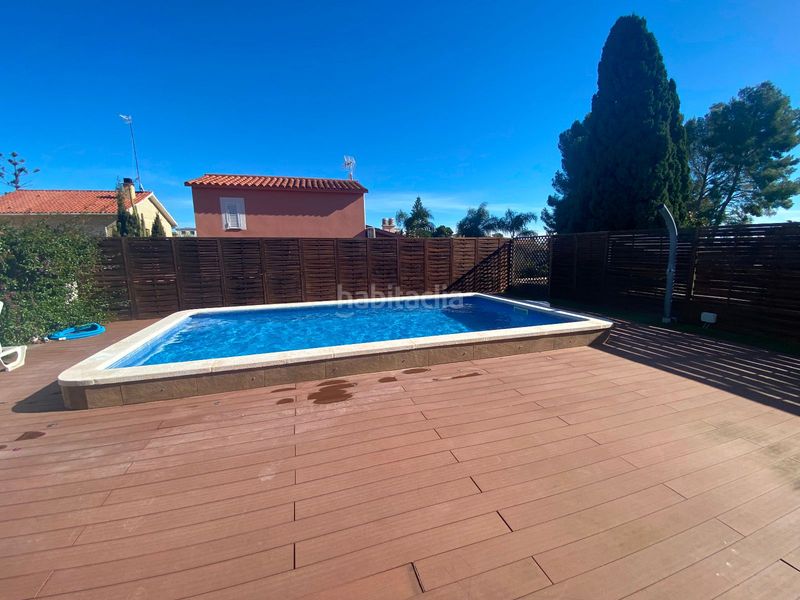 Foto 0d8a452a-49b1-4ca1-a0ff-eb04dfc71ec0. Xalet amb aparcament piscina a Cunit residencial Cunit