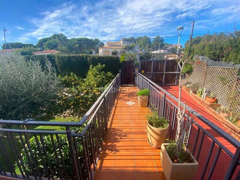 Foto 10a69d2c-ce32-4ea6-82f3-9dd008af6bc2. Xalet amb aparcament piscina a Cunit residencial Cunit