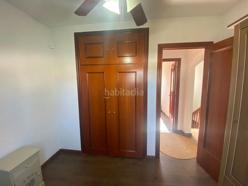 Foto ff32b5b8-10ef-4e76-8e61-00710b6cd197. Xalet amb aparcament piscina a Cunit residencial Cunit