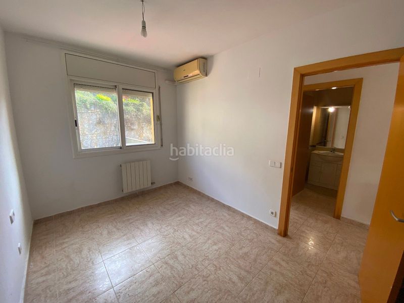 Foto 0bec116d-614d-4835-a37c-938e06f4ec97. Casa adossada a illes filipines 26 a Segur de Calafell nucli urbà Segur de Calafell