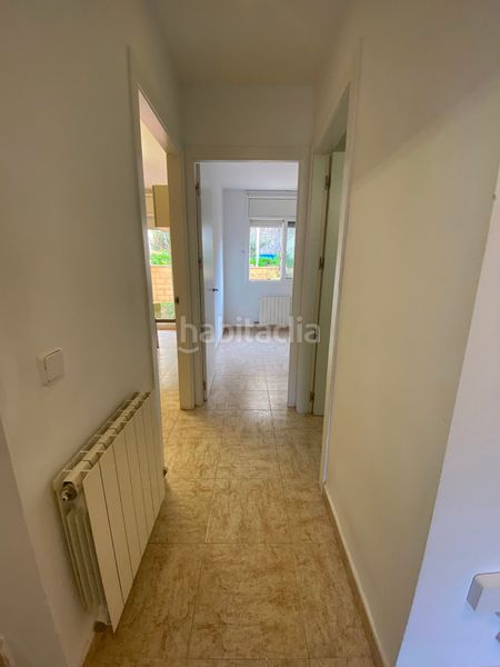 Foto 59ac9003-34fd-458b-89da-e48fd629a77d. Casa adossada a illes filipines 26 a Segur de Calafell nucli urbà Segur de Calafell