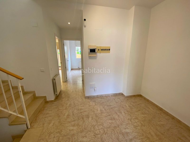Foto baf5df70-5cd9-43e4-b09c-9442aaf9a8a8. Casa adossada a illes filipines 26 a Segur de Calafell nucli urbà Segur de Calafell