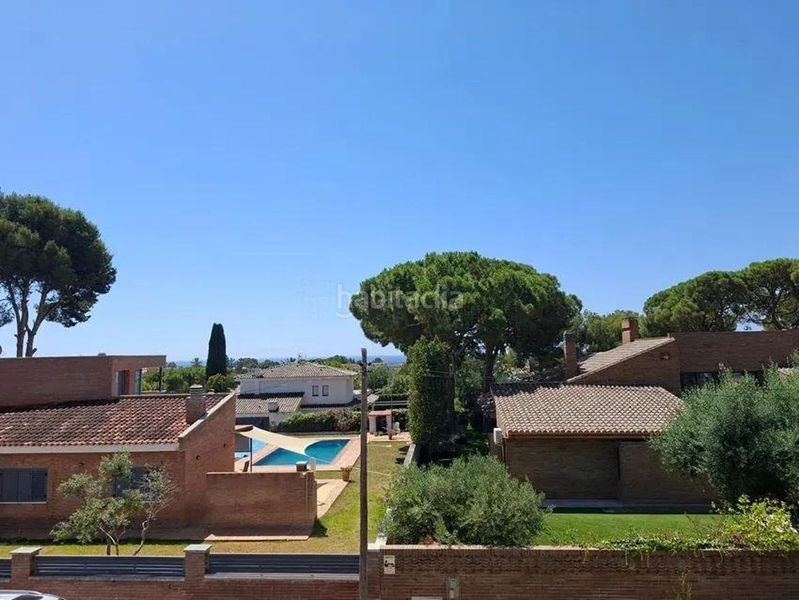 Foto 96ab0d0e-bbf3-4ff6-8a4b-4b006733ab25. Reihenhaus mit parking pool in Bonavista Vendrell (El)