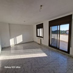 Àtic  Closa nova. En la pobla de montornes