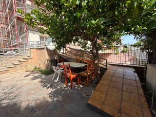 Flat in David de mas 47. Bonita planta baja independiente con parquing box