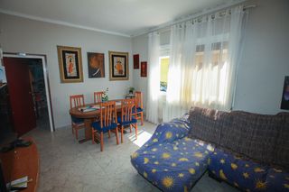 Piso  Igualada. Piso de 3 hab. con garaje en calafell. ven!