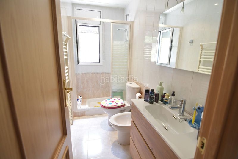 Foto 5fa73d05-5d3b-4a83-8ba4-24bcbe6017c9. Casa adossada amb calefacció aparcament piscina a Roda de Barà