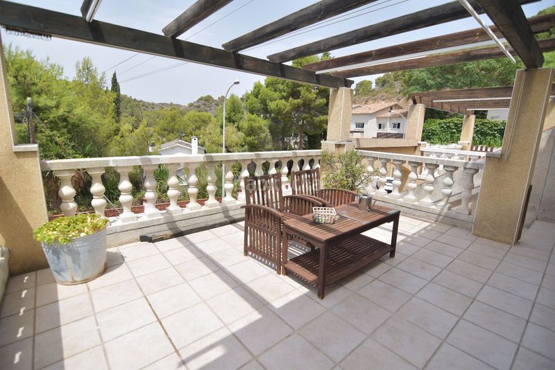 Foto a164b53c-21ce-4f61-983e-5fb408514650. Casa adossada amb calefacció aparcament piscina a Roda de Barà