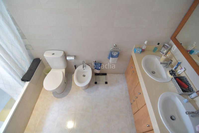 Foto bd823e1c-822d-4a84-81fc-2bb78b23ada8. Casa adossada amb calefacció aparcament piscina a Roda de Barà