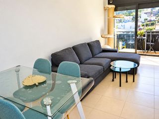 Appartement  Rumania. Piso seminuevo con piscina, solárium, parking y trastero en segu