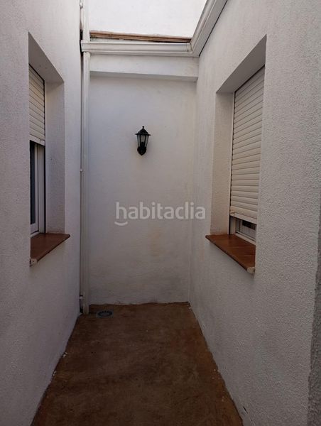 Foto 68c96e90-d2b2-4ca5-b26a-3b287c21e7c6. Masia amb aparcament a Huelma