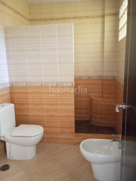 Foto f2edd3ed-3127-4841-ad59-25f7647407a6. Masia amb aparcament a Huelma