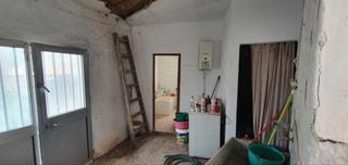 Masia a Alozaina. Casa de pueblo en el centro de alozaina