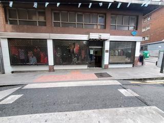 Local commercial  Bonaparte luis luciano kalea. Local en la calle luis luciano bonaparte 13