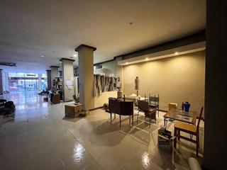 Location Local commercial  Rodríguez arias kalea. Se alquila local en la calle rodriguez arias