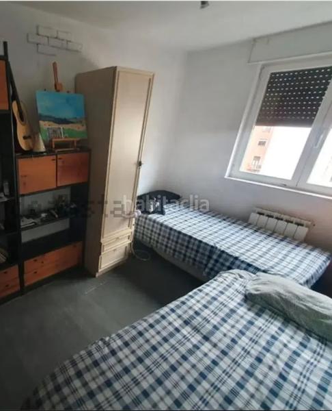 Foto c04b1916-21f9-408a-afec-296c2c4443b6. Piso irala con 3 habitaciones, 1baño y balcón en Iralabarri Bilbao