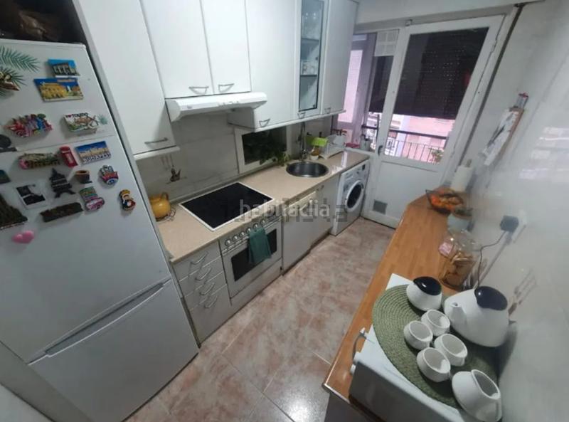 Foto ee9f54a4-7185-4ab1-adac-828272960a29. Piso irala con 3 habitaciones, 1baño y balcón en Iralabarri Bilbao