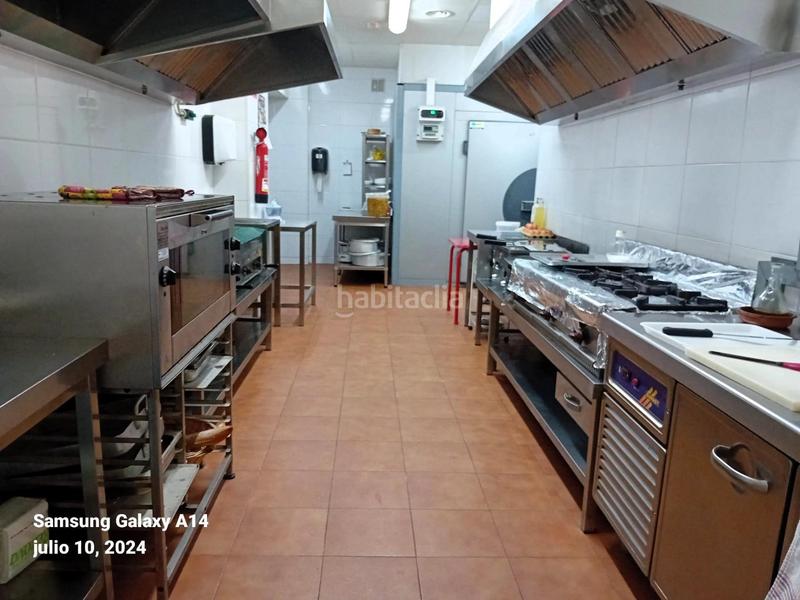 Foto cc6591d6-e3bf-49b9-8bcf-878aabfe9d7f. Local comercial en Granada (La)