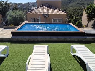 Chalet à Olèrdola. Tu refugio con piscina y jardín en daltmar 4 habitaciones sobre