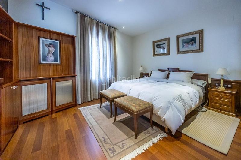 Foto a3b00457-2875-48ac-b75e-fc7f8c7f441c. Casa espectacular casa señorial con más de 8m de fachada en el corazón de la ciudad !!! en Sabadell