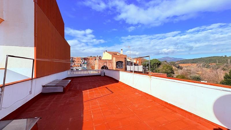 Foto 18d2717e-ab6c-48b8-a77f-1b067229ea86. Casa amb calefacció aparcament a Can Puiggener Sabadell