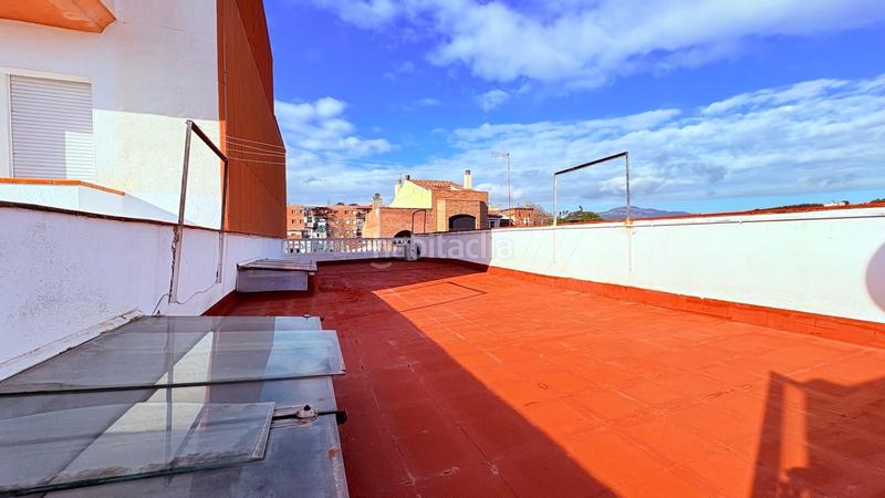 Foto b1130a88-a8e7-466c-bfb5-c0f4479792c1. Casa amb calefacció aparcament a Can Puiggener Sabadell