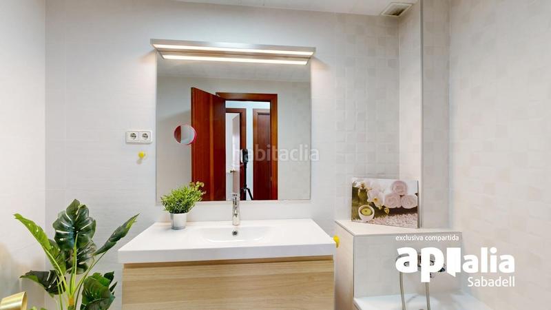 Foto feb8bcd6-6bf1-400a-bd61-830c537f6ba5. Piso  en pleno centro con ascensor!!! en Centre-Eixample-Can Llobet Barberà del Vallès