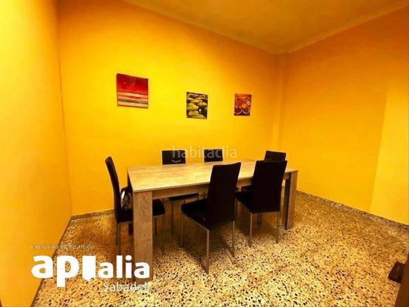 Foto e03545d1-3516-4da3-88a7-45557626dad4. Local comercial local polivalente en Can Rull ideal para yoga y terapias alternativas en Sabadell