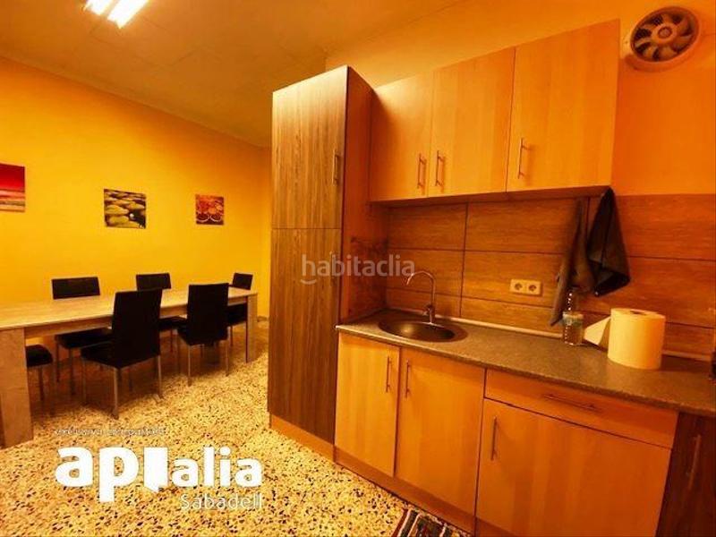 Foto f86f313c-ec12-45f6-866a-5b3be98a4341. Local comercial local polivalente en Can Rull ideal para yoga y terapias alternativas en Sabadell