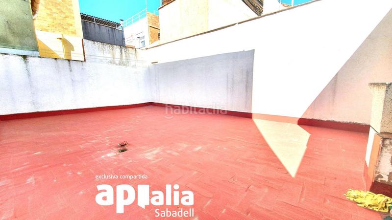 Foto 382cef1d-ea2c-4802-bef9-3606455d03f4. Casa adossada amb aparcament a Eixample Sabadell