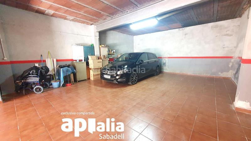Foto 67a7d823-d393-4bfe-a80f-c98343be05d9. Casa adossada amb aparcament a Eixample Sabadell
