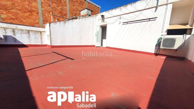 Foto 791e36e3-262e-4927-9b05-99e9174548c1. Casa adossada amb aparcament a Eixample Sabadell
