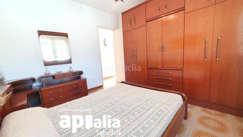 Foto ba0cbc84-1ca1-46e4-a1ba-0021d9a64f2e. Casa adossada amb aparcament a Eixample Sabadell