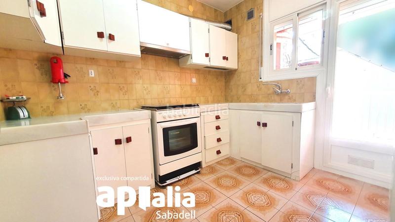 Foto d5ce46e6-cd8c-4d1b-ab74-9c9f73659258. Casa adossada amb aparcament a Eixample Sabadell