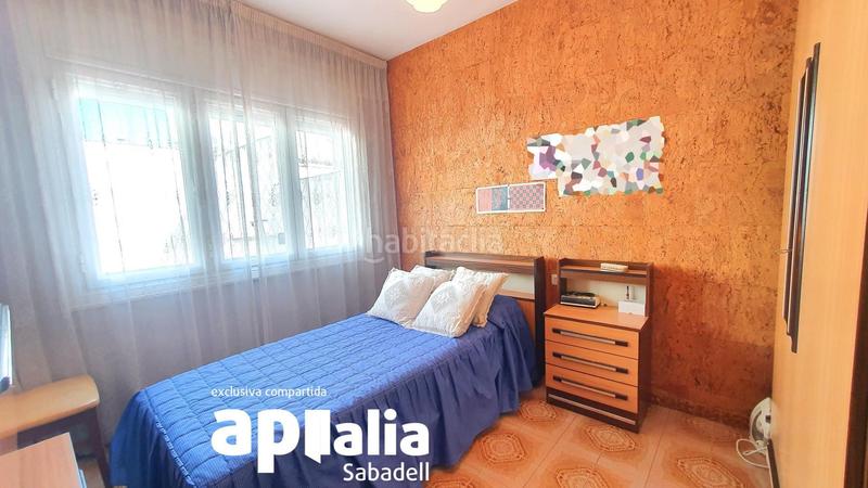 Foto e7a986e9-bf19-481c-8c31-0de163cc6835. Casa adossada amb aparcament a Eixample Sabadell