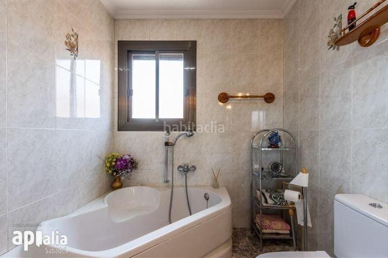 Foto 0f57965a-8865-4f47-ac0a-8d107781b0c5. Casa  adosada en Can Rull con garaje! en Can Rull Sabadell
