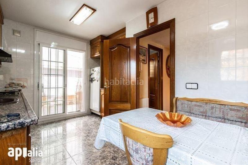 Foto 6f08b129-ddb5-4858-a0ae-39256eac56bf. Casa  adosada en Can Rull con garaje! en Can Rull Sabadell