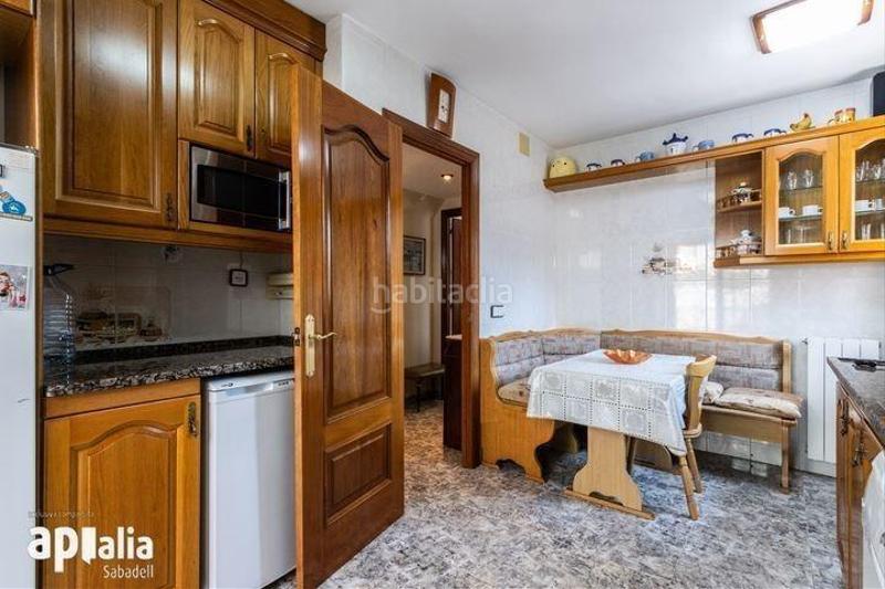 Foto 918c72f4-db3b-453e-aa1b-83395c6765e5. Casa  adosada en Can Rull con garaje! en Can Rull Sabadell