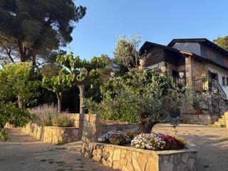 Xalet  Maristany. Casa a cuatro vientos con parcela y encanto natural en font del