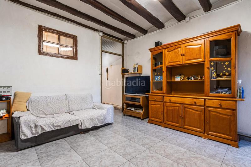 Foto a3dedd6d-f7ea-42f7-9f41-380e5b6c0250. Casa adossada a Sant Llorenç Savall