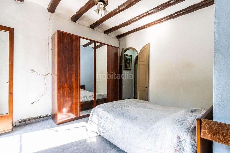Foto c6f16a3f-3452-47b3-af76-0e62a6479e90. Casa adossada a Sant Llorenç Savall
