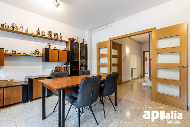 Foto 9434e880-fbba-4717-b563-ba85c8a77d81. Casa con riscaldamento parcheggio in Creu Alta Sabadell