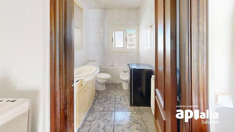 Foto 00b7ba8a-4830-43c4-bb7e-b00930966cd6. Semi detached house with heating parking in Creu de Barberà Sabadell