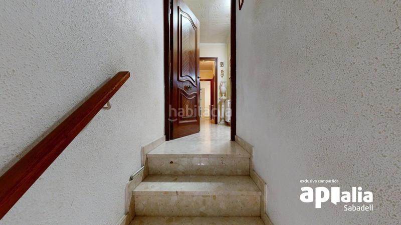 Foto b3517a4a-909a-454d-a61f-5d230a1a6216. Semi detached house with heating parking in Creu de Barberà Sabadell