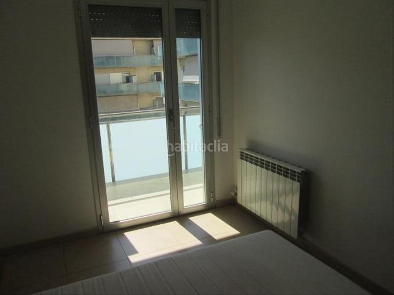 Foto 45eb9c40-0846-4469-a10a-748014598be9. Pis amb calefacció aparcament piscina a Torre-romeu Sabadell