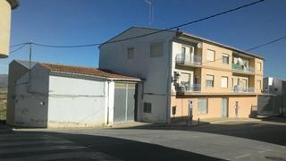 Appartement à Montichelvo. Vivienda, local y rustica en la poblacion de montichelvo (valenc