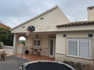 Chalet  Calle río zújar. Gran chalet en calicanto