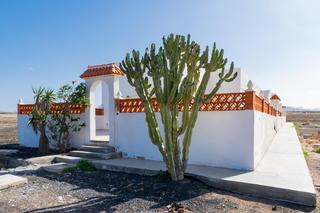 Maison  Calle coronel glez. del hierro. Chalet en lajares
